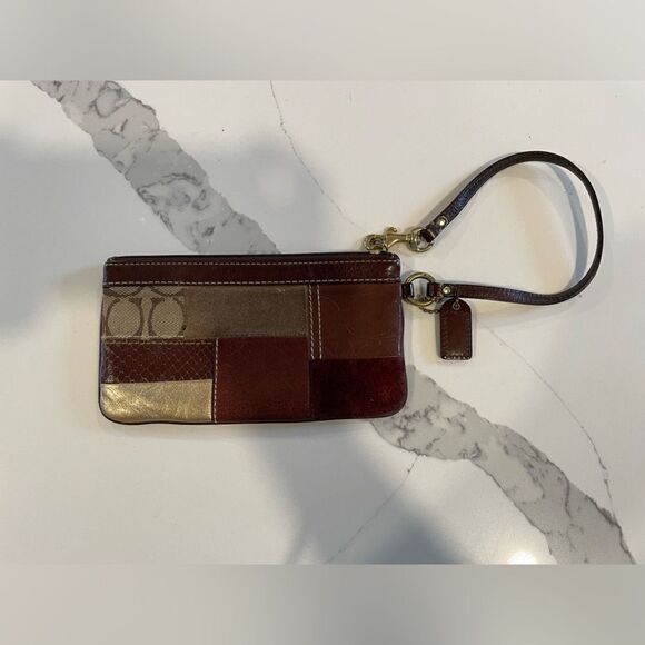 VINTAGE Y2K Coach Wristlet Patchwork Suede Brown Leather Clutch Authentic - Picture 2 of 7